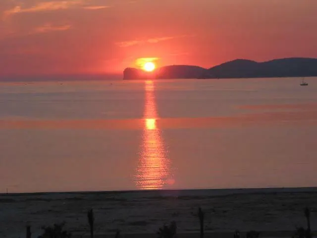 Alghero, Casa Di Roberto Itálie